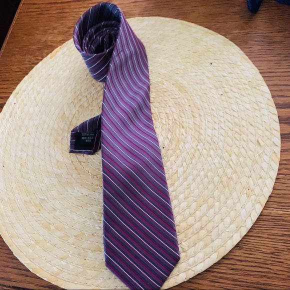 Calvin Klein Men Neck Tie - Picture 4 of 7